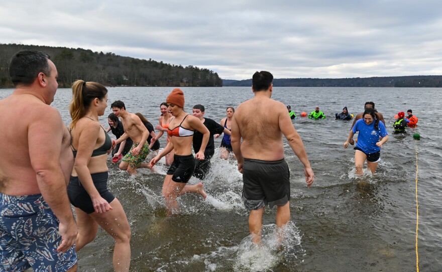 polar plunge lake wallenpaupack